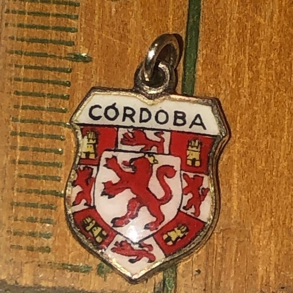VTG 800 Silver & Enamel Cordoba Travel Sheild Souvenir Charm Bracelet Charm - Picture 3 of 3